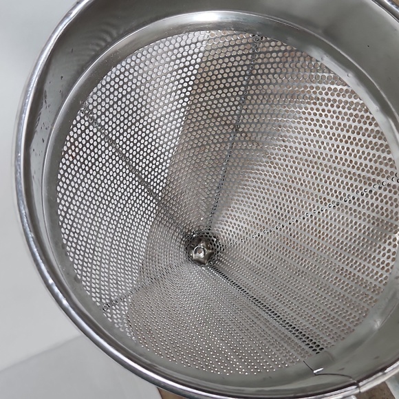Vintage Adcraft Aluminum Cone Strainer - Picture 14 of 16